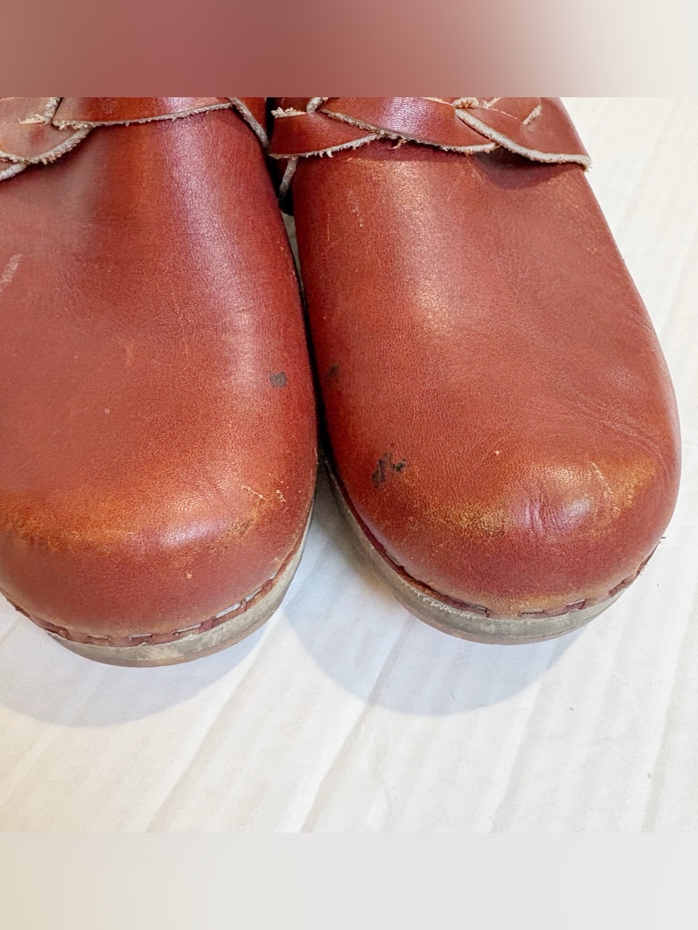 Vintage 1970s Holie Troll Red Leather Clogs Braided Size 6 Made in Sweden Wooden - Picture 7 of 16